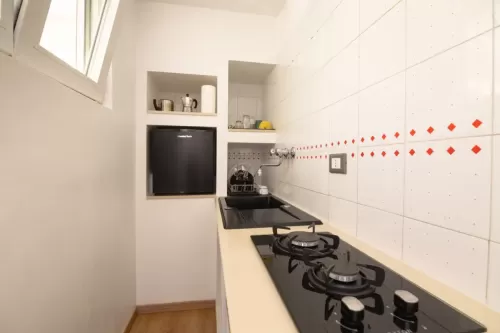 bb-camaga-laquila-monolocale-quadri-6